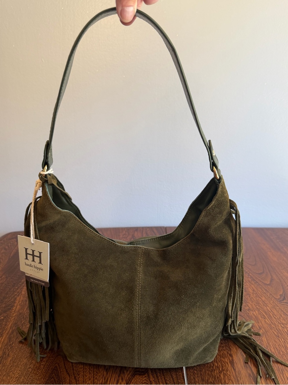 STUNNING Fall’s must have Haute Hippie Olive Green Suede Fringe Hobo Bag! - Picture 2 of 11